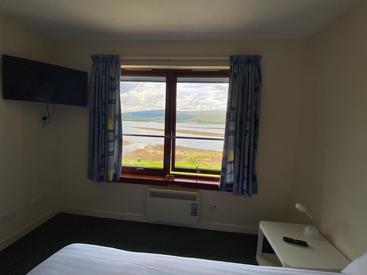 Waterfront Lodge - Accommodation Only Fort William Buitenkant foto
